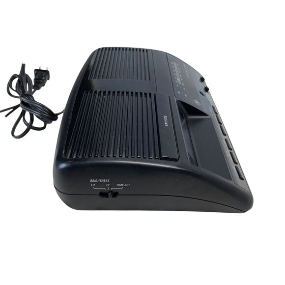 Vintage GE 7-4664B AM/FM Stereo Clock Radio With Dual Wake System & Snooze - Picture 5 of 5